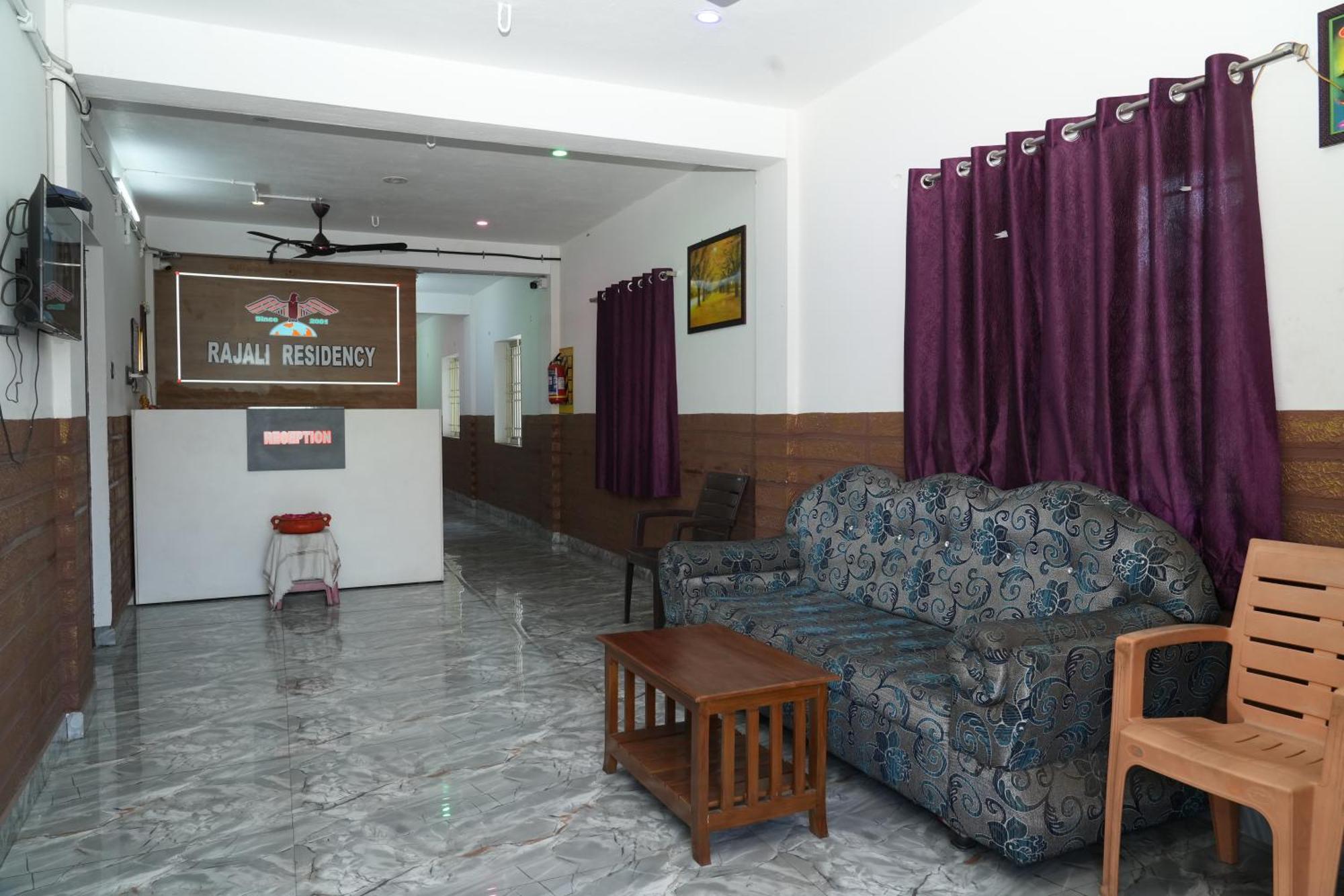 Rajali Residency Hotel Kulithalai Bagian luar foto